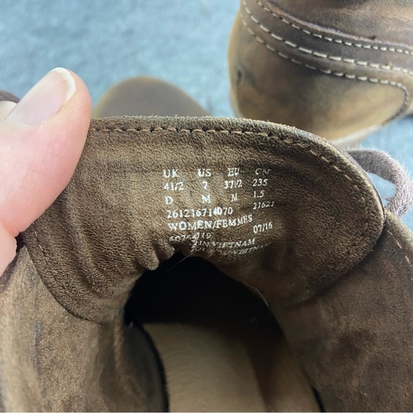 Clarks Artisan Carleta Lyon Tan Leather Ankle Booties Women’s Size 7 - Picture 7 of 7